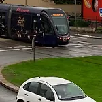 Appartement 2 chambres accès direct circuit et gare en tram en moins de 10mn