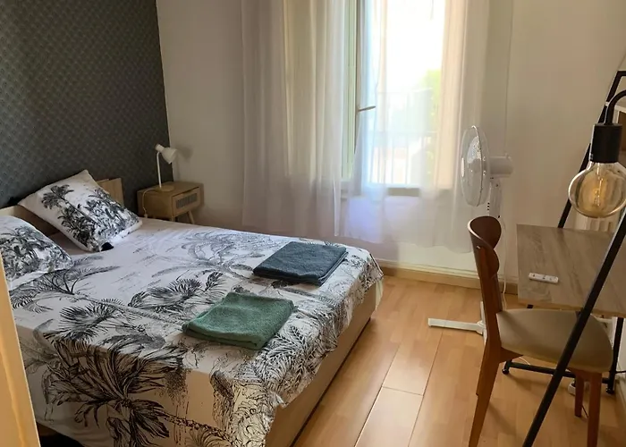 Appartement 2 chambres accès direct circuit et gare en tram en moins de 10mn